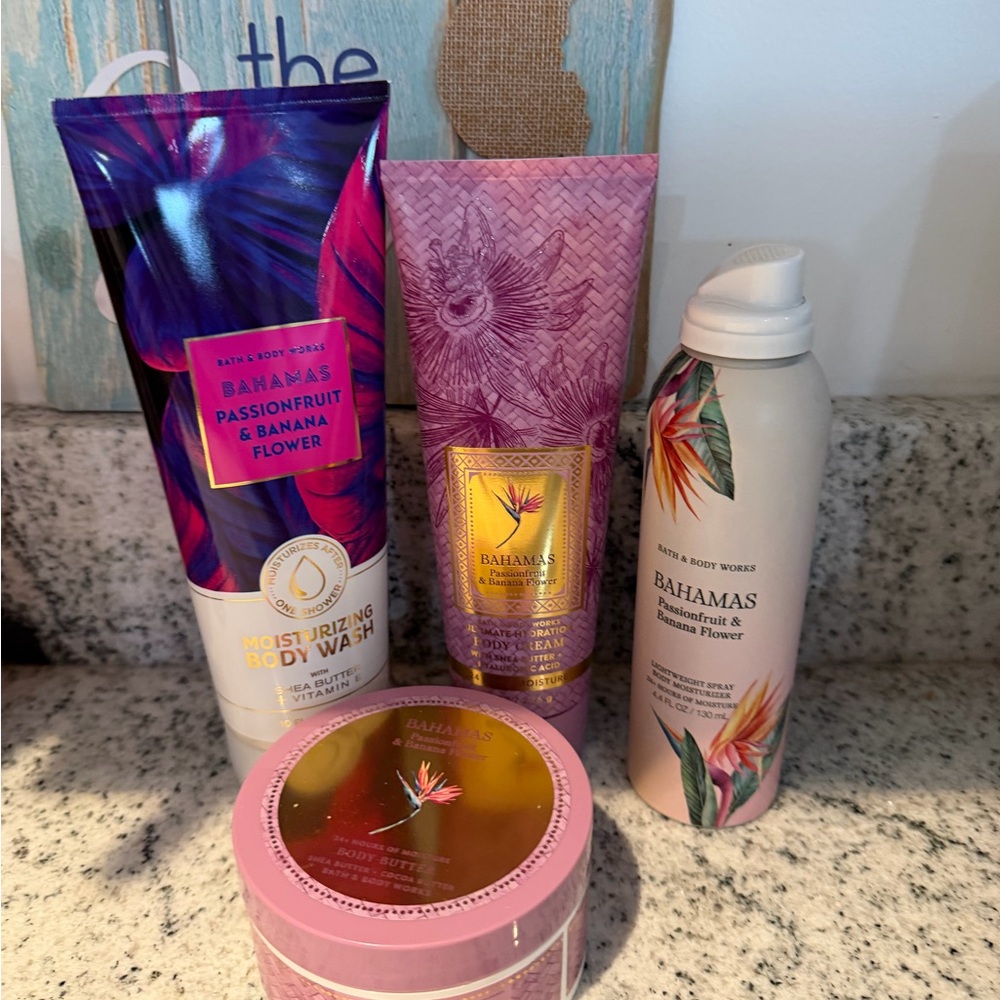 Bath & Body Works Bahamas Passionfruit & Banana Flower Body Care Set - Pink